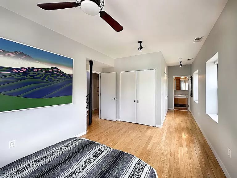 Main bedroom & hallway